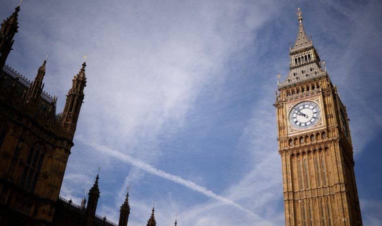 İngiltere'de Muhafazakar Partili bir milletvekili, tecavüz ve cinsel saldırı şüphesiyle tutuklandı