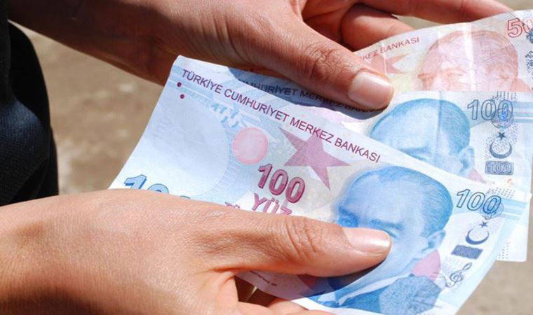 AKP'li Çelik'ten 'Asgari ücrette ikinci zam olacak mı?' sorusuna yanıt