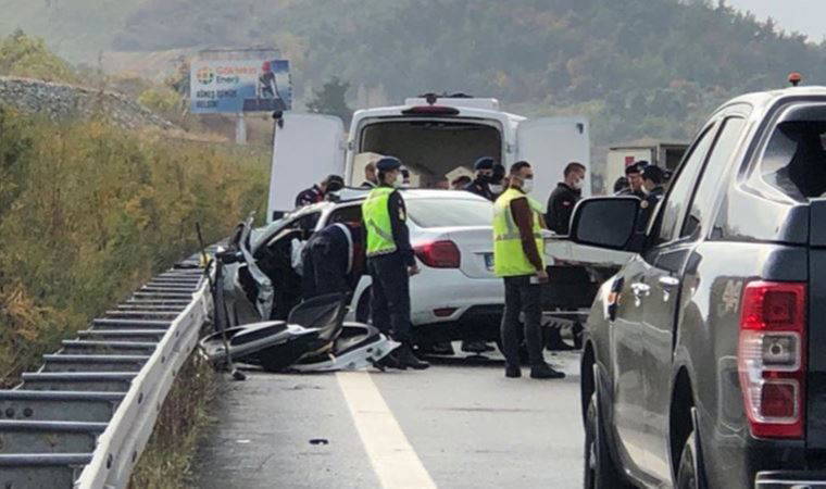 Bursa’da trafik kazası: 4 kişi sıkışarak yaralandı (02 Mayıs 2022) (Video Haber)