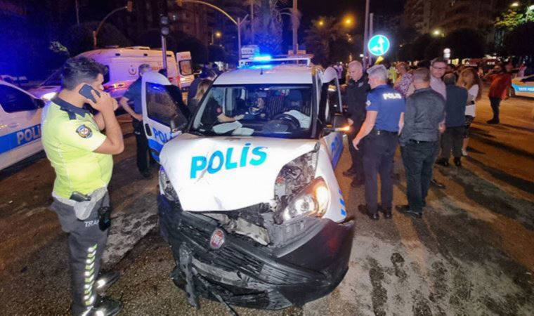 Polis aracıyla otomobil çarpıştı: 1'i polis 4 yaralı (20 Mayıs 2022) (Video Haber)