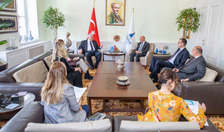 Soyer’den Yunanistan'daki belediyelere Terra Madre daveti