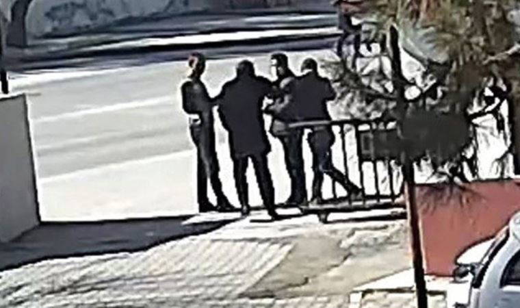 Okul müdürü engelli memuru darp etti