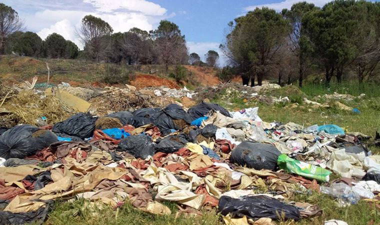 Manavgat’ta orman yangınlarında zarar gören alanlar çöplük oldu