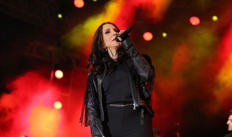 Sertab Erener'den '19 Mayıs' konseri: 'Bir çaresi bulunur elbet, siz hiç merak etmeyin'