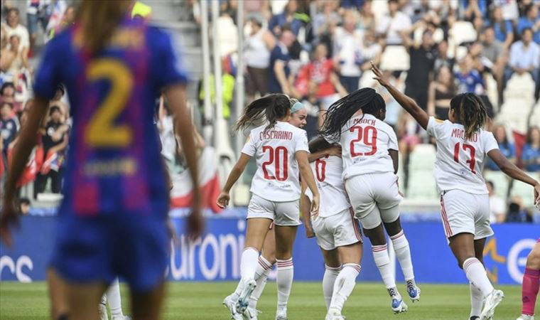 UEFA Kadınlar Şampiyonlar Ligi'nde Olimpik Lyon, 8. kez kupayı müzesine götürdü
