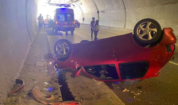 Üsküdar-Şile Otoyolu'nda makas atarak ilerleyen sürücü kaza yaptı: 3 yaralı (22 Mayıs 2022) (Video Haber)