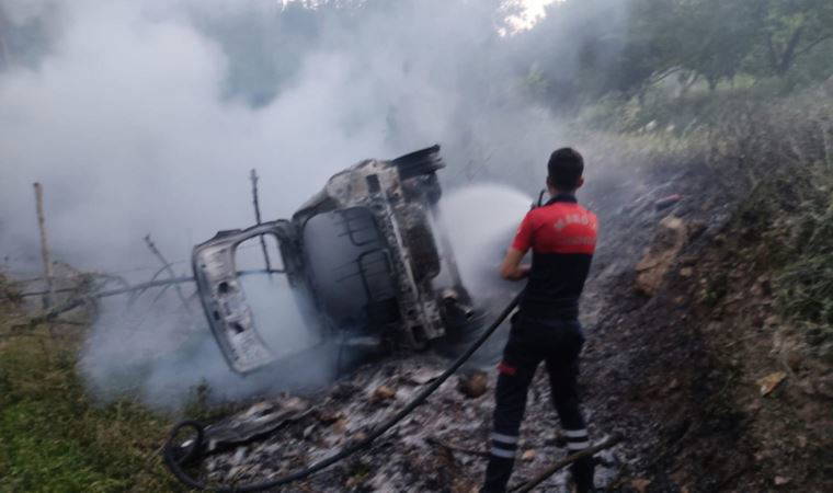 Taziye için Mardin'e gelen aile kaza yaptı: İki kişi yanan araçta can verdi
