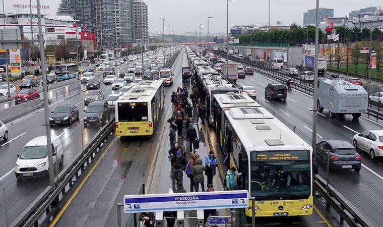 İstanbul'da öğrenci kartlarına yapılan zam geri alındı