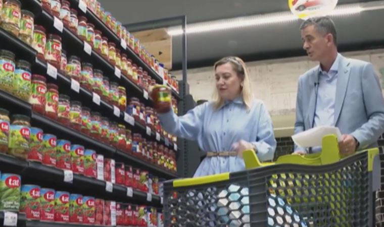 İYİ Partili Ümit Dikbayır asgari ücretle ev geçindirmeye çalıştı: 'Şu masanın üstündeki size 6 saat bile yetmez'