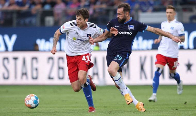Hertha Berlin, Hamburg'u eleyerek Bundesliga'da kaldı