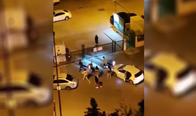 Kimlik soran polislere 'park dubasıyla' saldırdılar