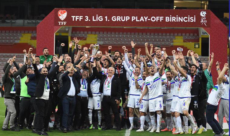 Arnavutköy Belediye Spor, TFF 2. Lig'e yükseldi