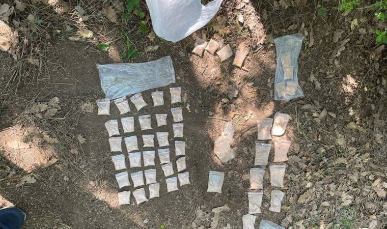 Yol kenarındaki 'uyuşturucu satışına' suçüstü