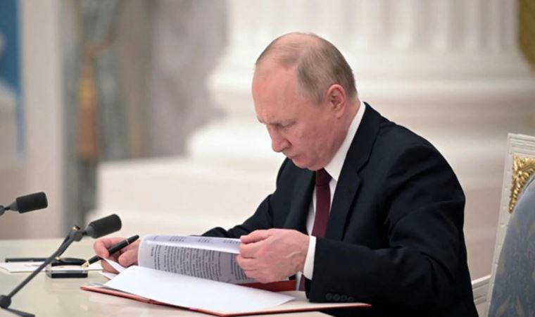 Ukrayna'nın Herson ve Zaporijya bölgelerinde yaşayanlara Rus vatandaşlığına geçişte kolaylık sağlanacak