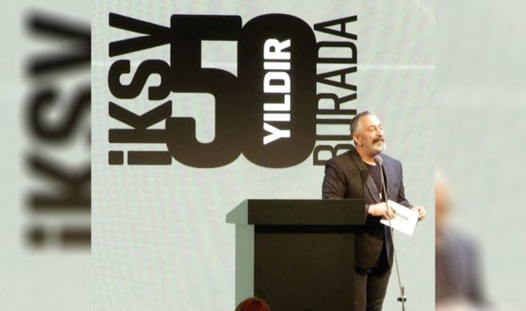 İKSV'nin 50. yıl galasına Cem Yılmaz damga vurdu: 'Milyarder dostlarımdan rica ediyorum...'