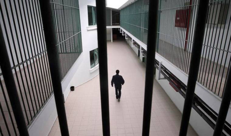 Açık cezaevlerindeki hükümlülerin Covid-19 tedbirleri kapsamındaki izin süreleri uzatılıyor