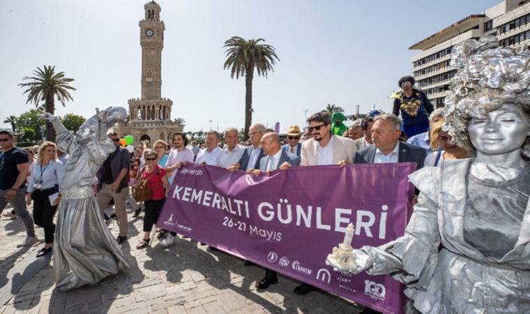 İzmir'in kalbi Kemeraltı'nda şenlik var