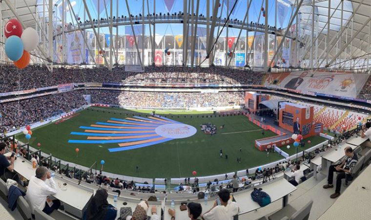 'Adana'da ücretsiz konser' denildi: Eğitim-İş yetkililerden şikayetçi oldu