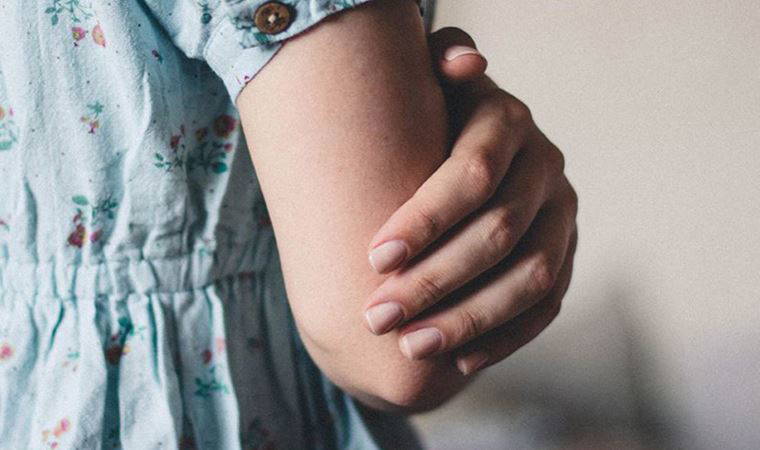 Uzmanı uyardı: Soluk tırnaklar yüksek kolesterol işareti