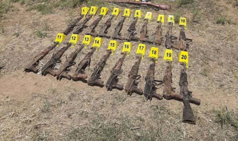 Şırnak'ta toprağa gömülü 21 tüfek ele geçirildi