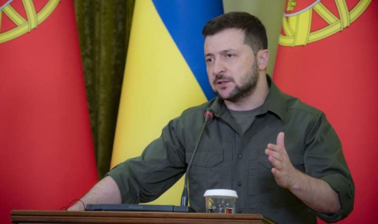 Ukrayna Devlet Başkanı Volodimir Zelenski: 22 milyon ton tahıl depolarda bekletiliyor