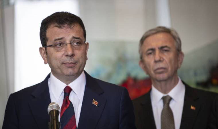 Mansur Yavaş ve Ekrem İmamoğlu Van’daki esnaf ziyaretleri sırasında bir araya geldi