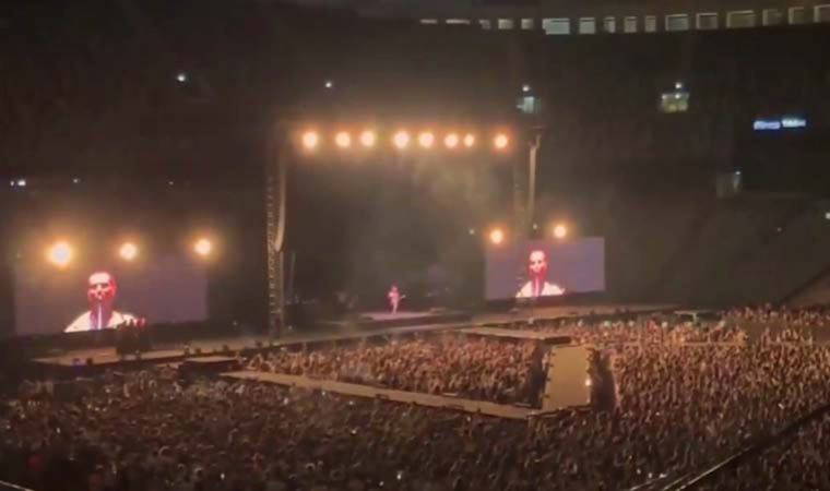 Mor ve Ötesi konserinde Gezi tutukluları unutulmadı: 'Mücella Abla da yalnız değil, Can Atalay da'