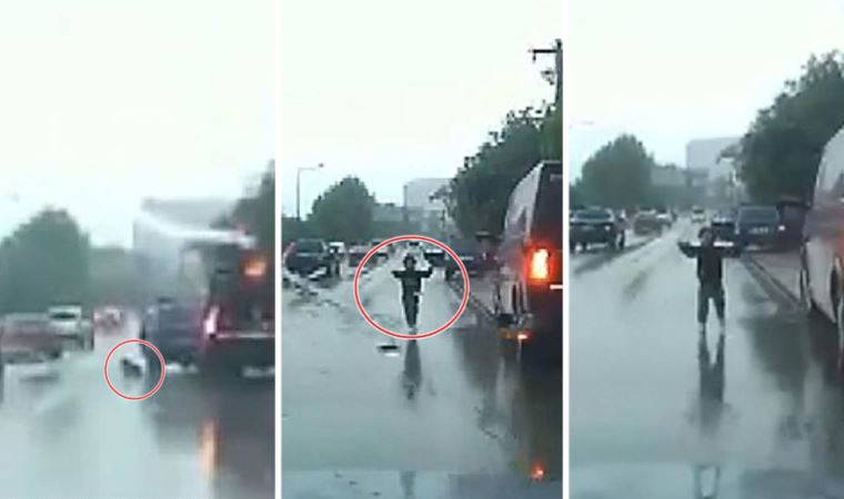 Yolun ortasında aracın kapısı açıldı, çocuk yola düştü! (04 Mayıs 2022)