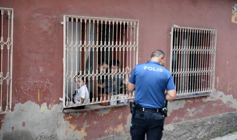 4 çocuğunu eve kilitleyip, cezaevindeki eşine bayram ziyaretine gitti (05 Mayıs 2022)