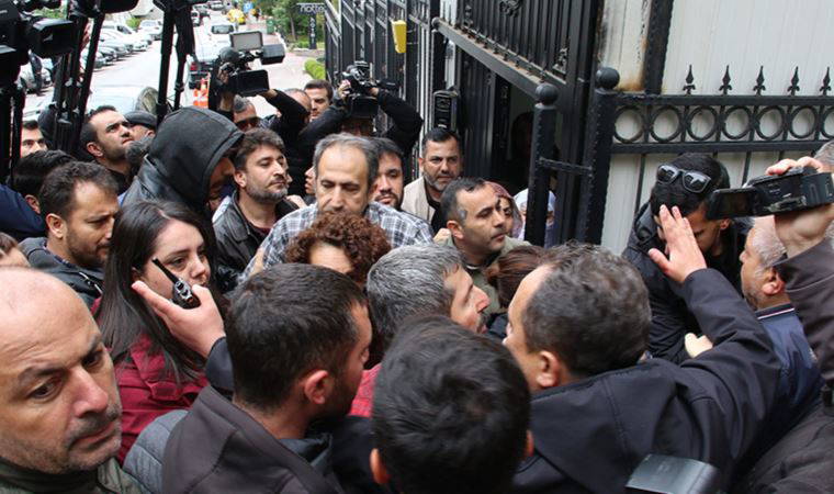 HDP Genel Merkezi önünde 'siyah çelenk' gerginliği: 6 gözaltı