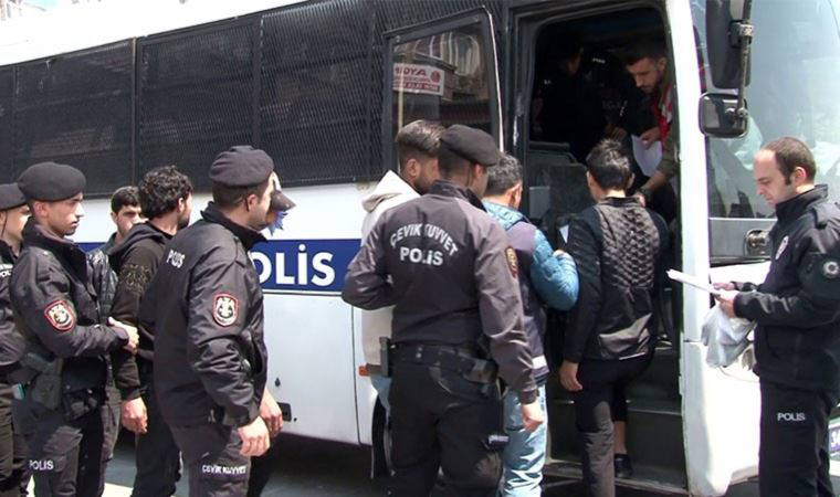 İstanbul'da 250 kaçak göçmen gözaltına alındı