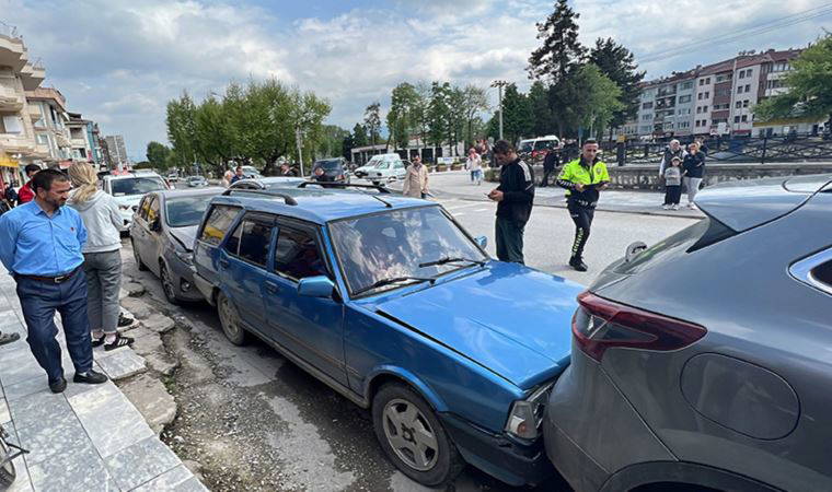 Düzce’de zincirleme kaza: 6 araç birbirine girdi