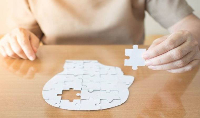 Sağlıksız yaşam tarzı alzheimer riskini iki kat artırıyor