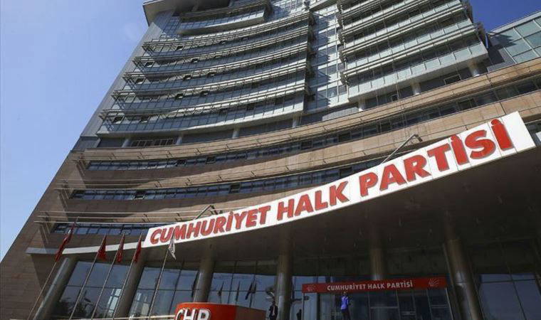 Eski CHP İzmir Milletvekili Canan Arıtman yaşamını yitirdi