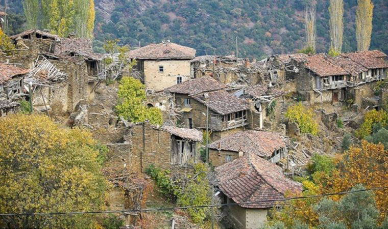 İzmir'in 'hayalet' mahallesi Lübbey'de festival