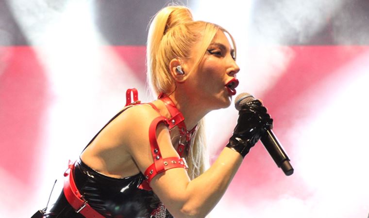 Gericiler hedef göstermişti! Hande Yener geri adım atmadı, Batman'da binlerce kişi şampiyonluk konserinde buluştu (09 Mayıs 2022) (Video Haber)