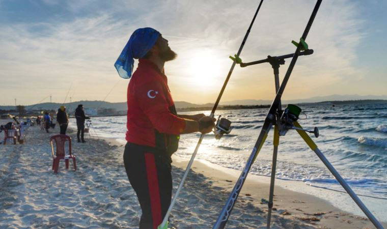 Kıyı balıkçılığın usta isimleri Ilıca Plajı’nda buluştu