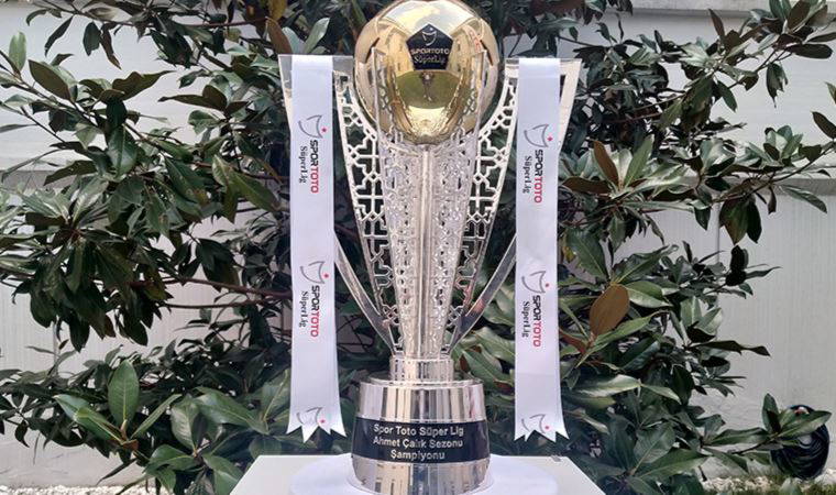 Trabzonspor’un şampiyonluk kupası Ankara’da… Almanya Büyükelçiliği’nde bir ilk