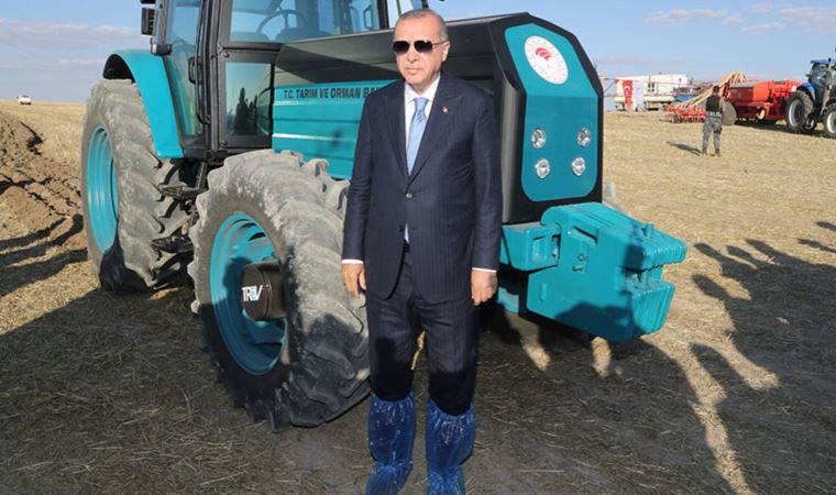 Cumhurbaşkanı Erdoğan, tarla sürerek tanıtmıştı: Yerli traktör düş oldu
