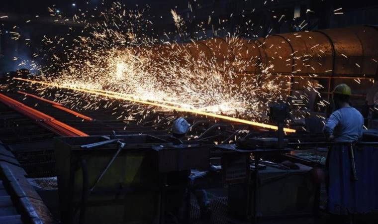 Demir cevheri vadeli fiyatlarında endişeler sürüyor