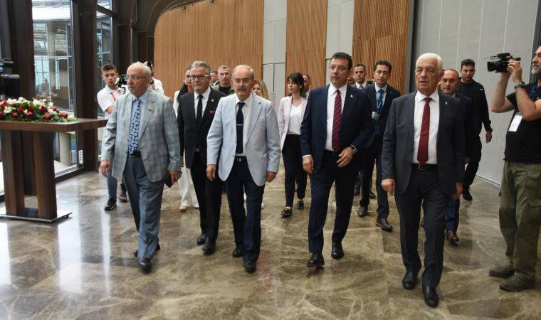 CHP'li büyükşehir belediye başkanları Eskişehir’de buluştu