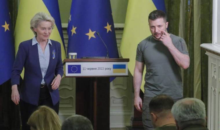 Zelenski'ye giriş anketi teslim edilmişti