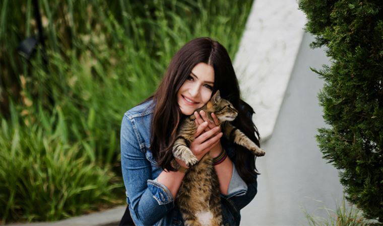 Deniz Çakır: Ana akımda kaliteli projeler, vasat işler karşısında kaybederken çevrimiçi platformlar daha konforlu