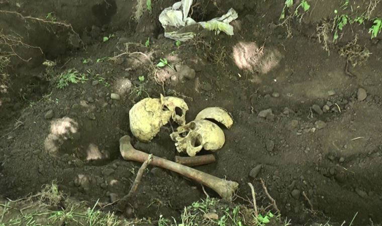 Su patladığı için yapılan kazıda kemik parçaları ortaya çıktı, panik yaşandı