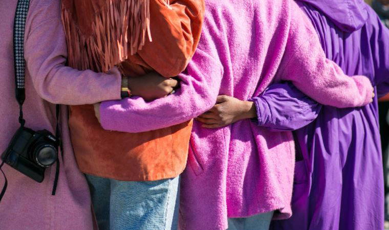 Menopoz dönemleri nelerdir? Menopoz belirtileri nelerdir? Menopoz tedavisi var mı?