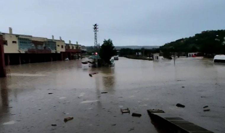 Ankara'da sağanak sele neden oldu