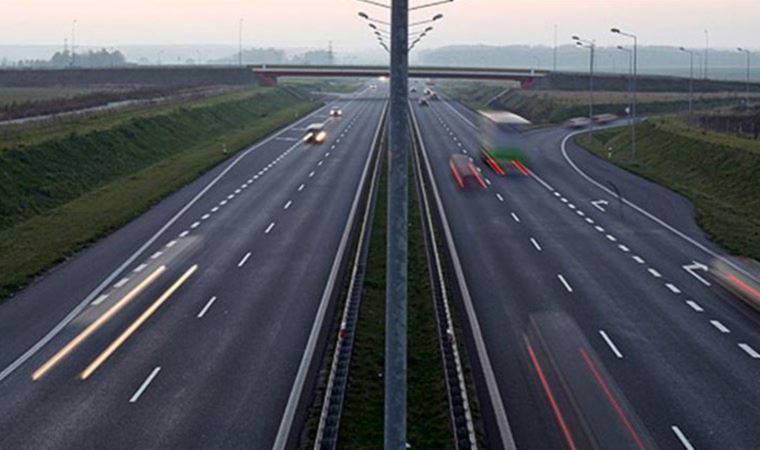 Son Dakika: Otoyollarda otomobillerin hız sınırları yükseltildi