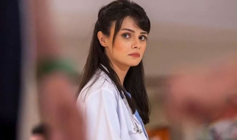 Trafik kazası geçiren Sinem Ünsal'dan açıklama