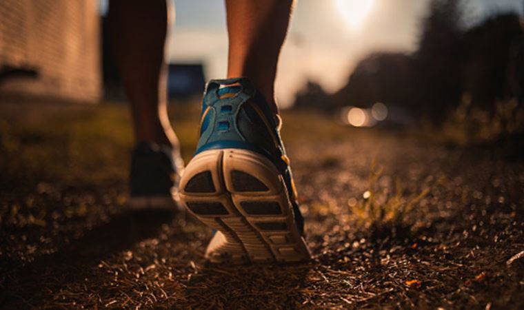 Uzman doktor uyardı: 'Genel vücut ağrılarının altındaki neden yanlış ayakkabı seçimi'