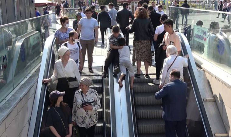 Yürüyen merdivenlerde tehlikeli oyun (05 Haziran 2022)